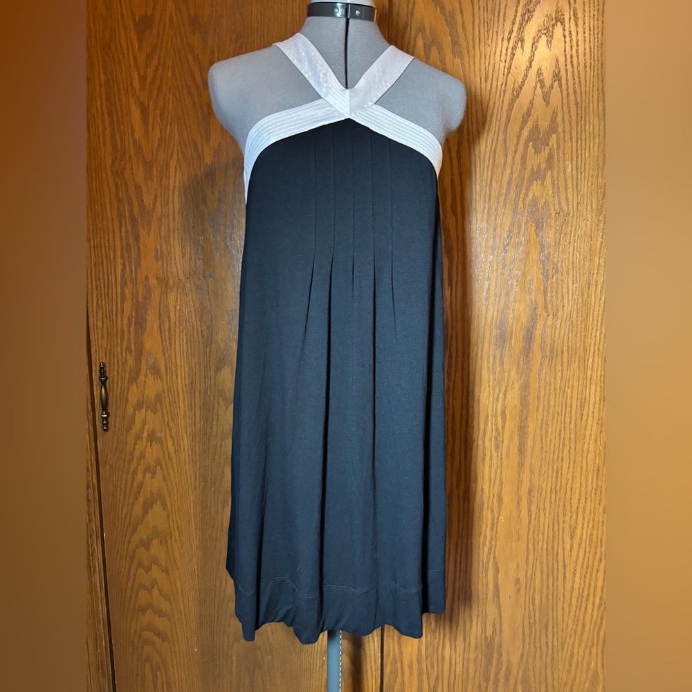 Express black and white sleeveless dress - size medium
